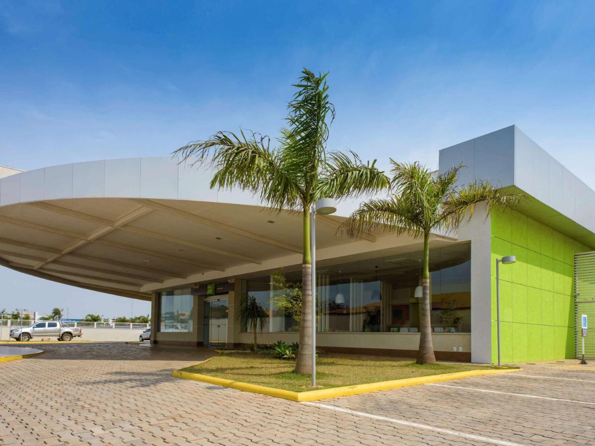 ホテル Ibis Styles Ponta Porã エクステリア 写真