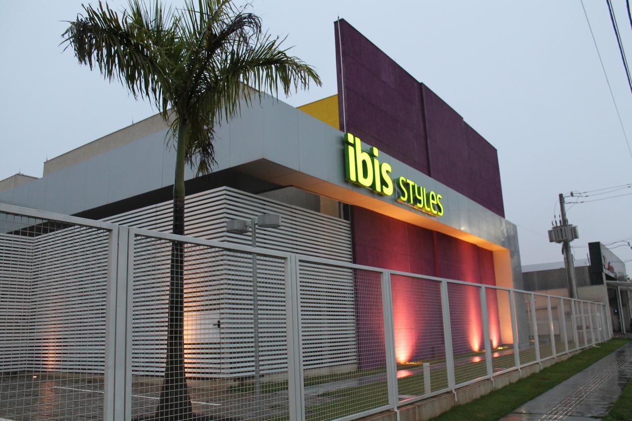 ホテル Ibis Styles Ponta Porã エクステリア 写真